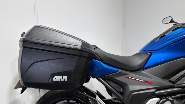 Honda NC750X Manual (20MY)